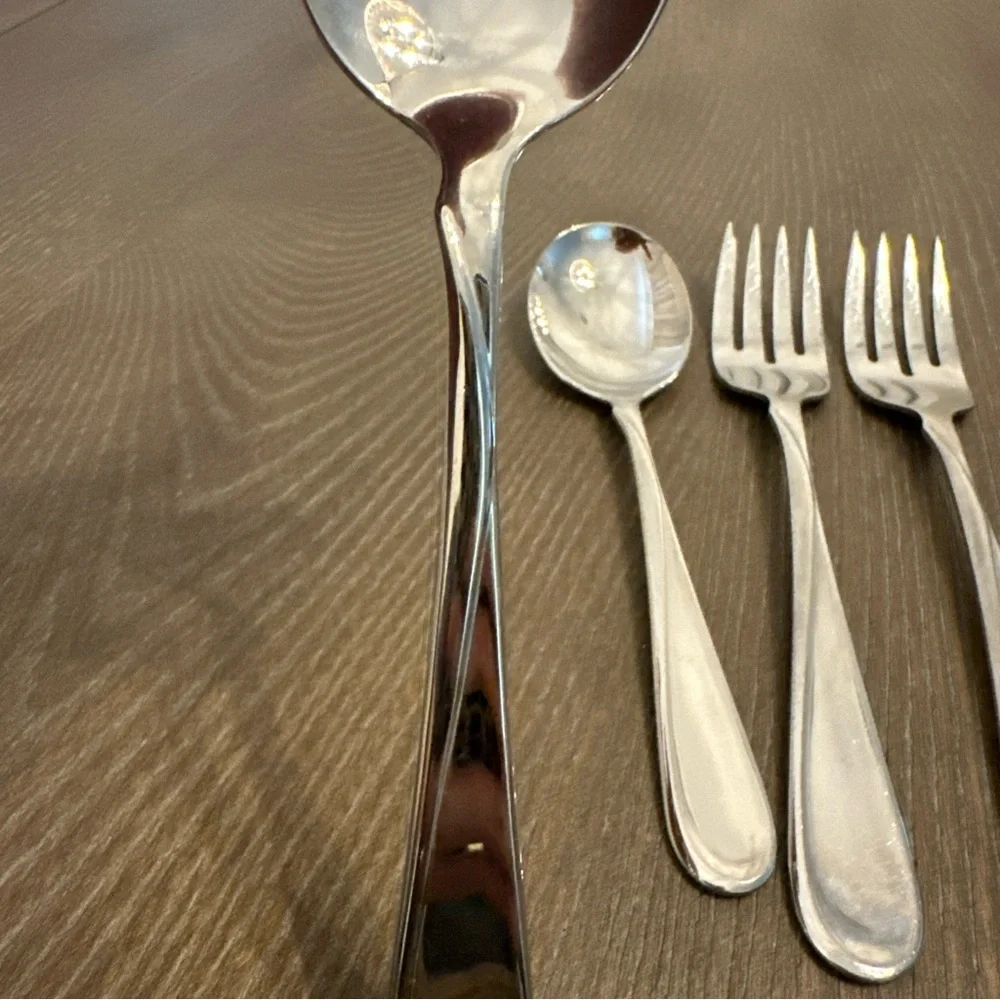 Oneida FLIGHT RELIANCE Stainless Lot Of 5 Flatware‎ Forks Spoons Spreader
